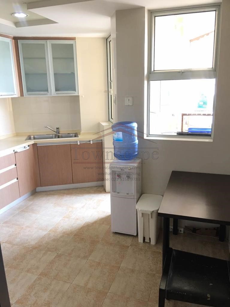  Bright 3BR Apartment between Suzhou Creek and Hongqiao