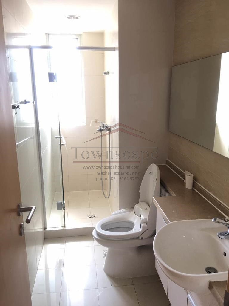  Bright 3BR Apartment between Suzhou Creek and Hongqiao