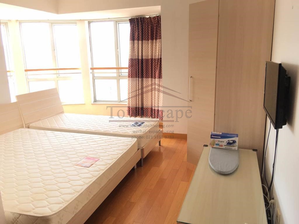  Bright 3BR Apartment between Suzhou Creek and Hongqiao