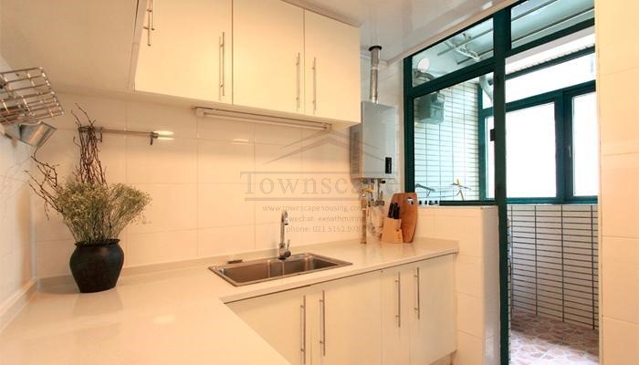  Sunny 2BR Apartment for Rent in Shanghai Xujiahui