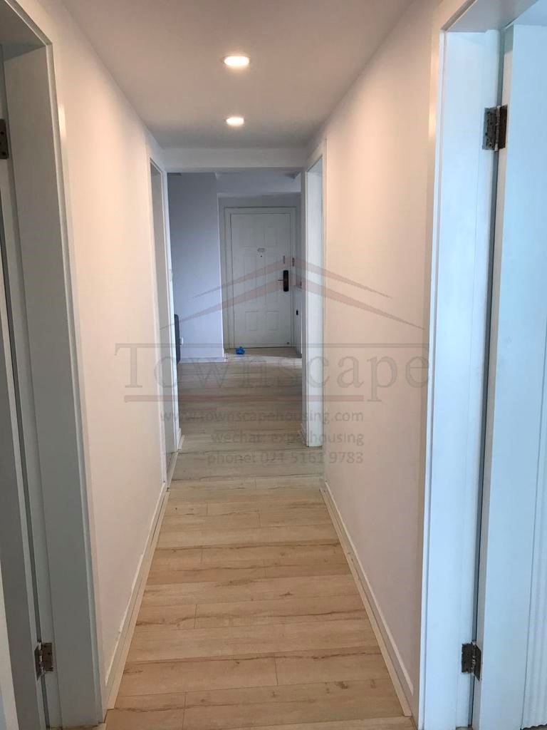  Modern Apartment 2BR+Study near West Nanjing Road and People