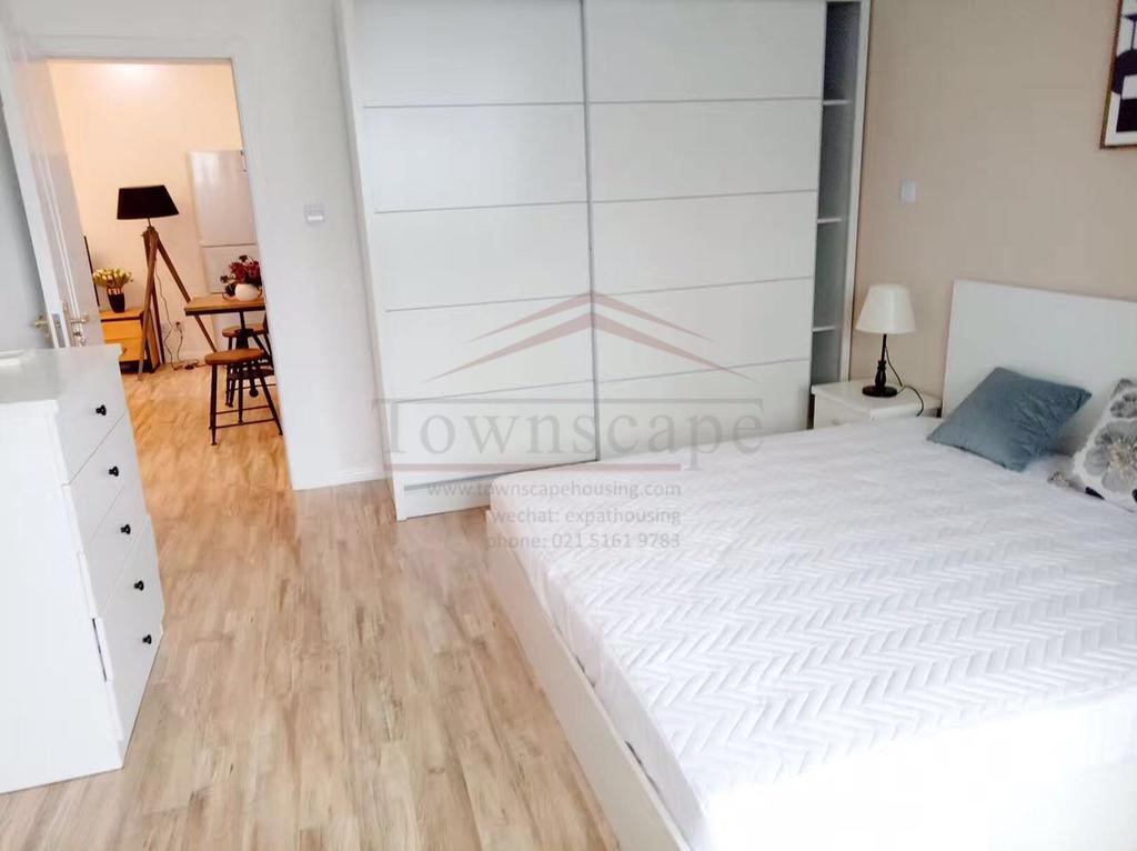  Bright and modern Apartment nr Jingan Temple