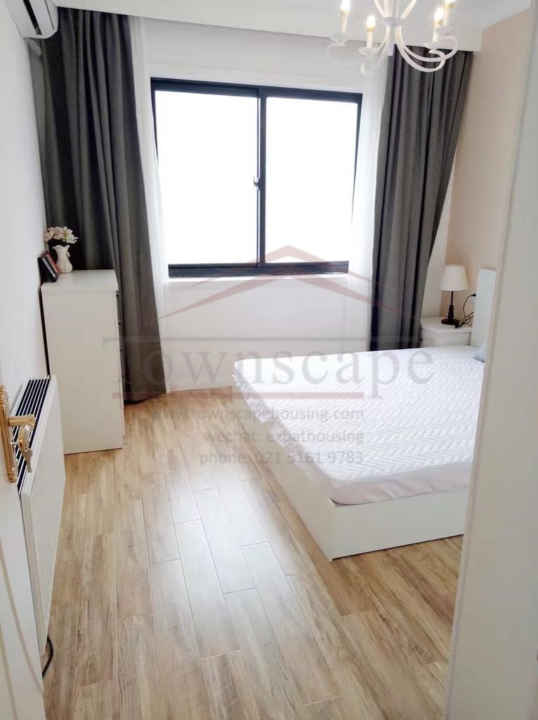  Bright and modern Apartment nr Jingan Temple