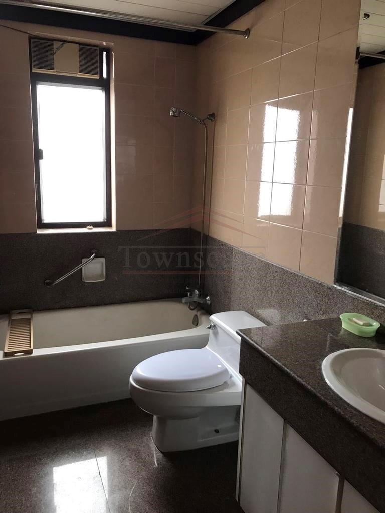  Affordable 3BR Apartment for rent near Xujiahui