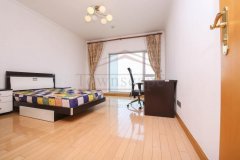  Sunny Family Apartment for rent in Lujiazui w/River View