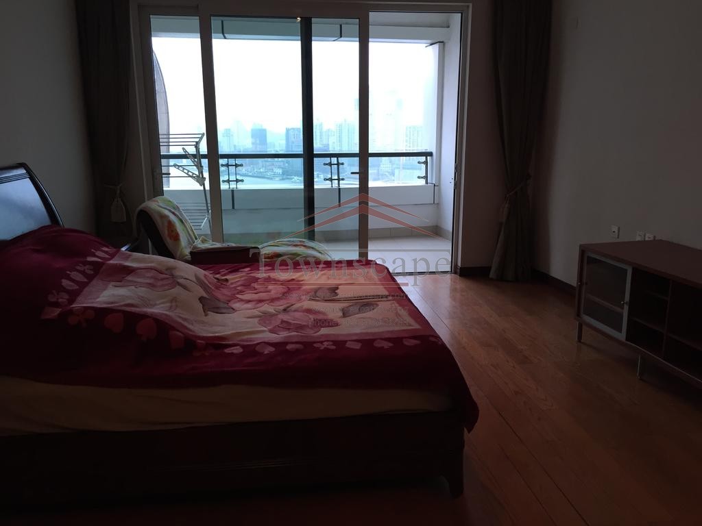  High-Floor Apartment Suite w/River-View in Lujiazui