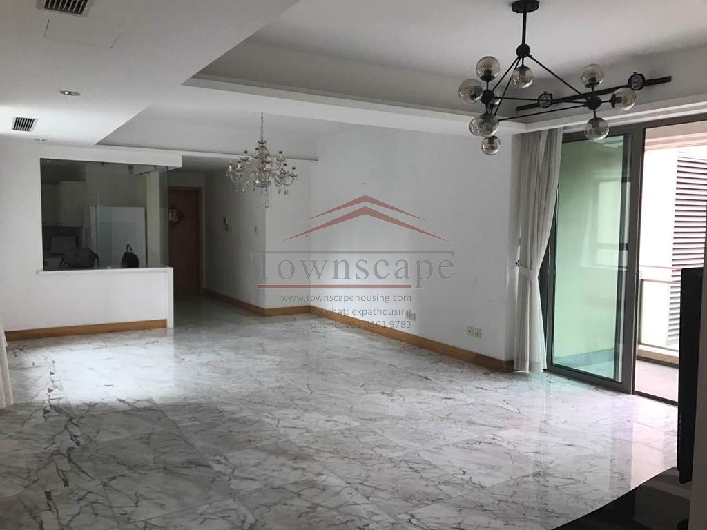  Oversized 4 Bedroom Home with Near West Nanjing Rd.