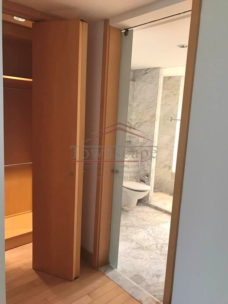  Oversized 4 Bedroom Home with Near West Nanjing Rd.