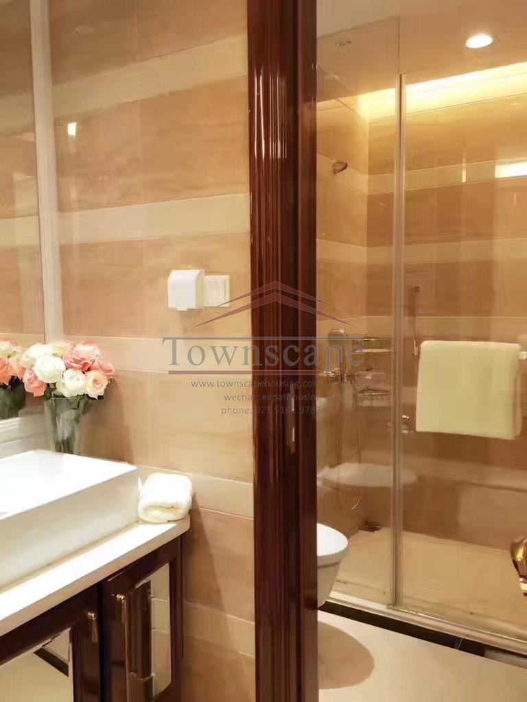  Luxurious, Hotel-like 1 Bedroom in near the Bund