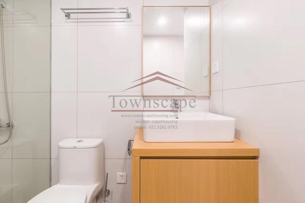  Simple, Functional 1 BR Apartment near Jing
