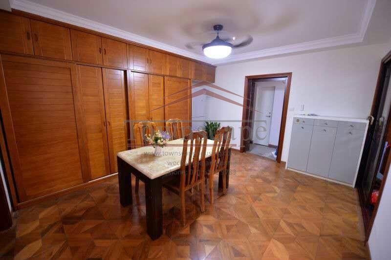  Large 3 BR Traditional Apartment in Jing