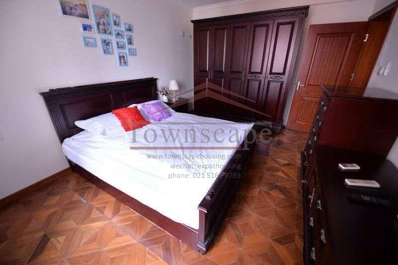  Large 3 BR Traditional Apartment in Jing