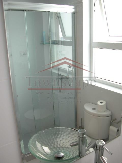  Spacious, Well-Maintained Apartment in Xuhui