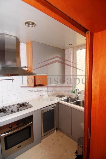  Spacious, Well-Maintained Apartment in Xuhui