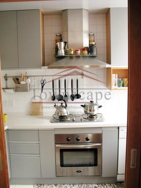  Spacious, Well-Maintained Apartment in Xuhui