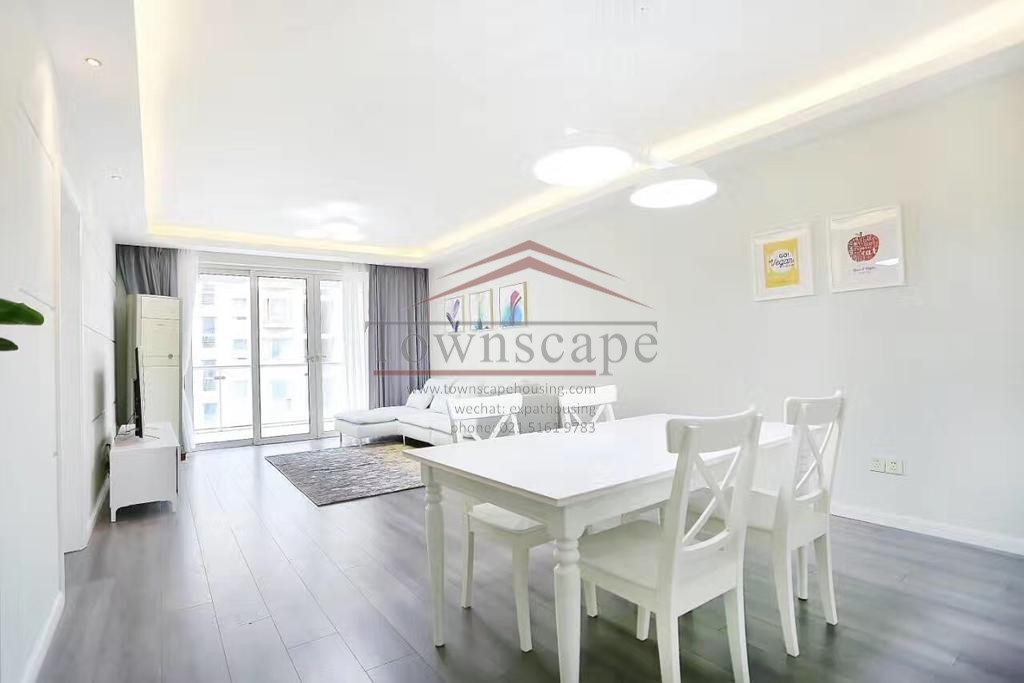  Newly Remodeled 2 BR Apartment in Xuhui