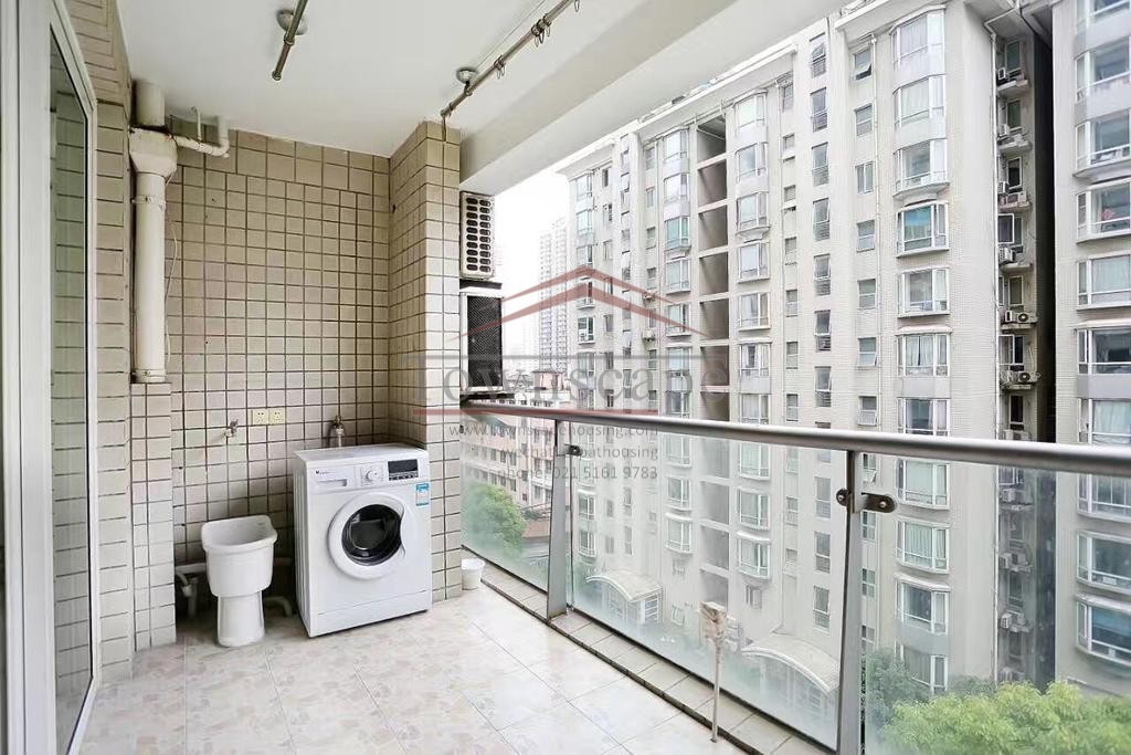  Newly Remodeled 2 BR Apartment in Xuhui