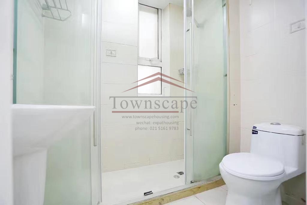  Newly Remodeled 2 BR Apartment in Xuhui