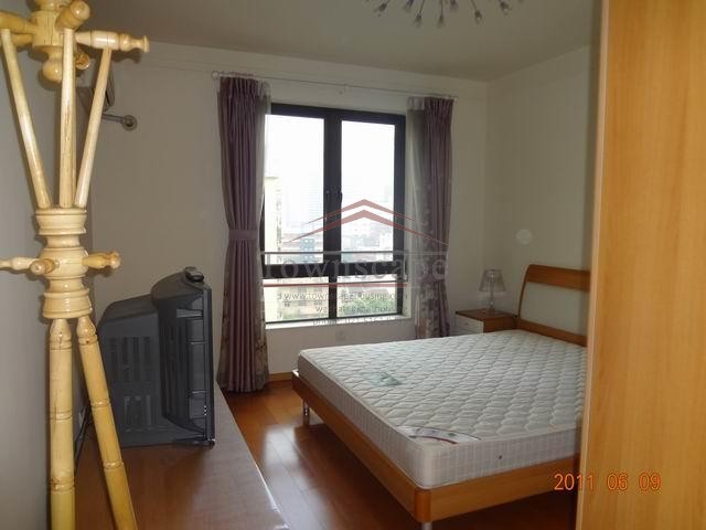  Affordable Large 3BR Apartment in Xintiandi