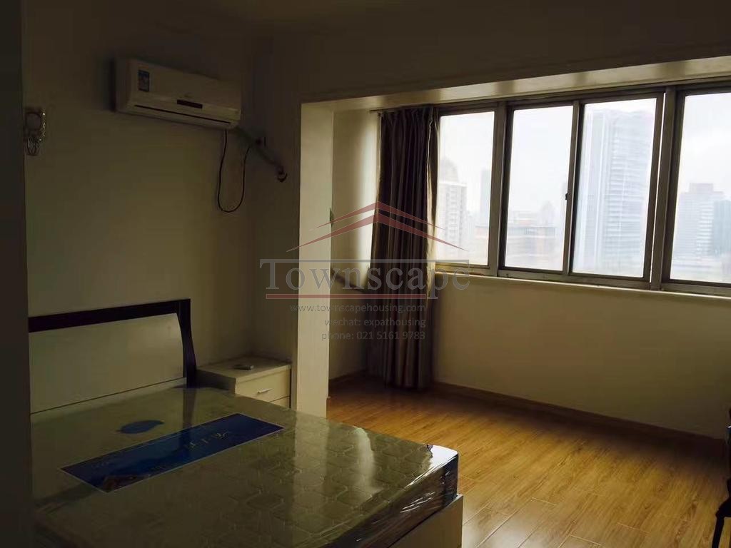  Hot, High Level Apartment in People