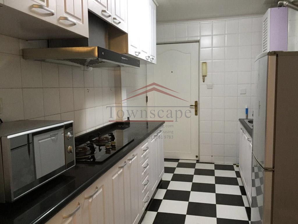  Spacious, Modern 1 BR Lane House in Jing