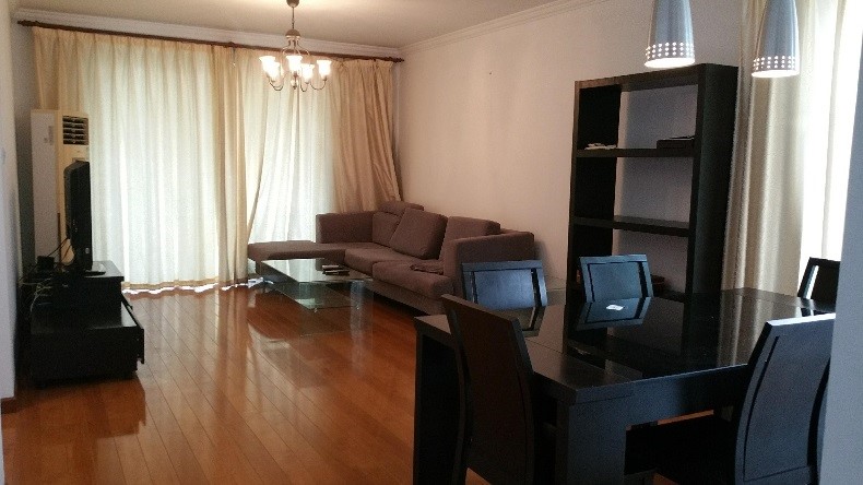 3 BR apartment Shanghai Well-finished 3 BR APT in Changning District, Shanghai