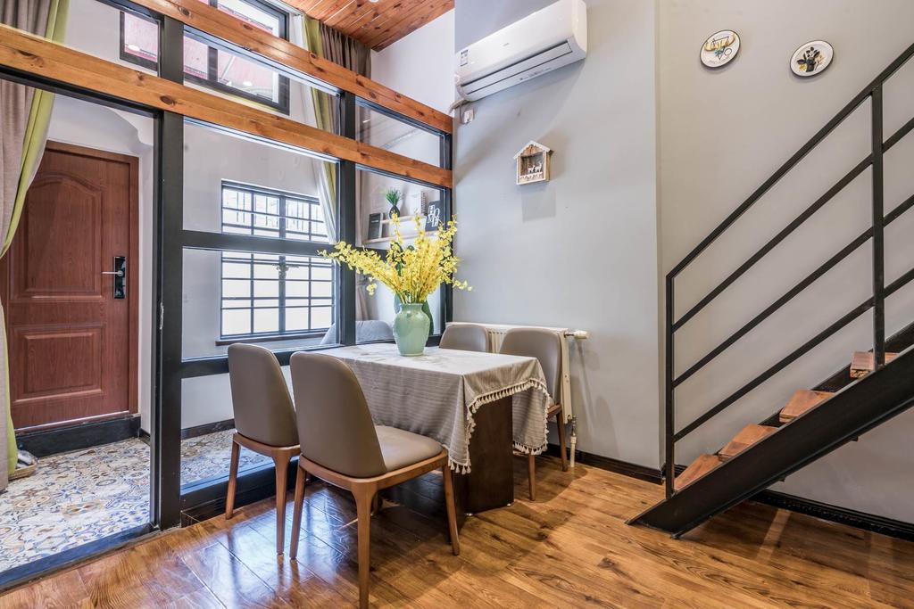  Newly decorated 2 BR apartment, Xuhui