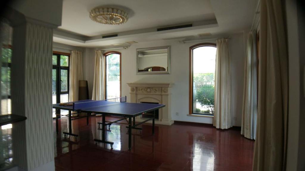 Hongqiao villa for rent Very nice estate 4 BR Hongqiao Shanghai