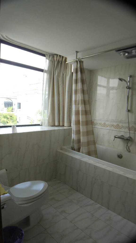 house for rent with golf shanghai Very nice estate 4 BR Hongqiao Shanghai