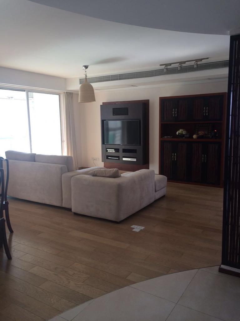 3 bedrooms apartment for rent Shanghai 3BR with Outdoor Space in Sinan New Garden
