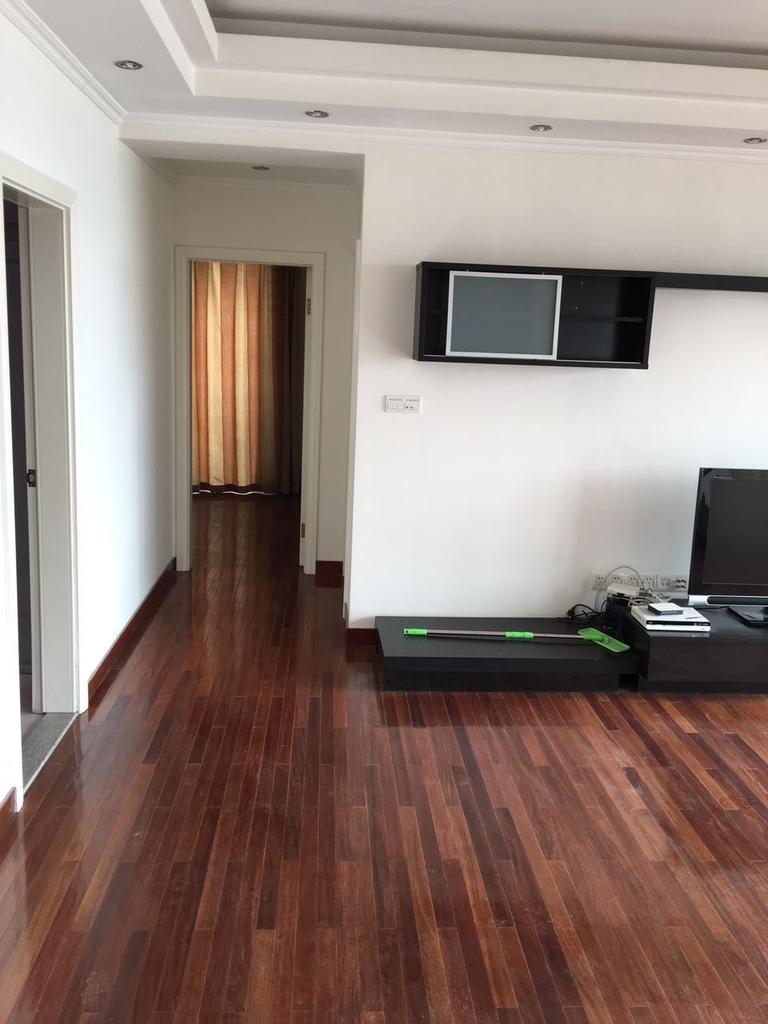 5 bedrooms apartment for rent Shanghai New Renovation Roof Deck Apartment in the FFC