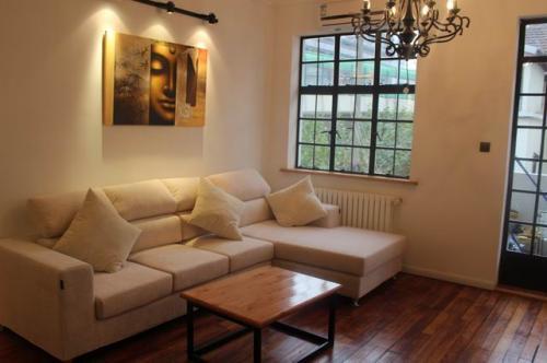  Spacious & Luxury Two Bedrooms Apartment in Jing