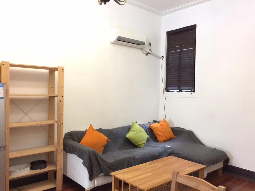  Sunny and Cozy 1 Bedroom Apartment in Xintiandi