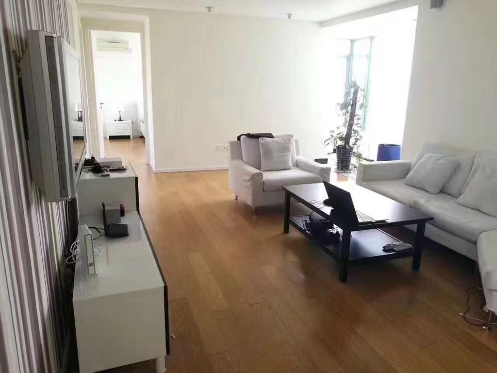 rent 3 bedrooms apartment Xujiahui Bright Three Bedroom Apartment for Rent in Xujiahui