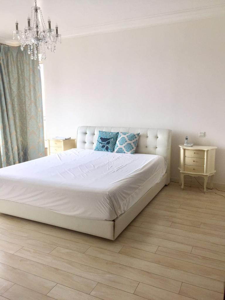 search accomodation shanghai century park Very Nice Three Bedrooms Apartment in Century Park