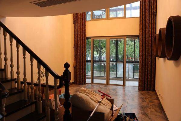  Four Bedrooms Apartment in the Heart of Century Park