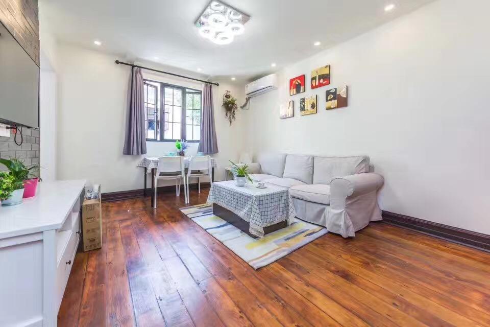  Excellent 2 BR Apartment in The Former French Concession