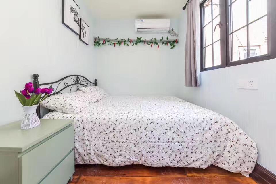  Excellent 2 BR Apartment in The Former French Concession