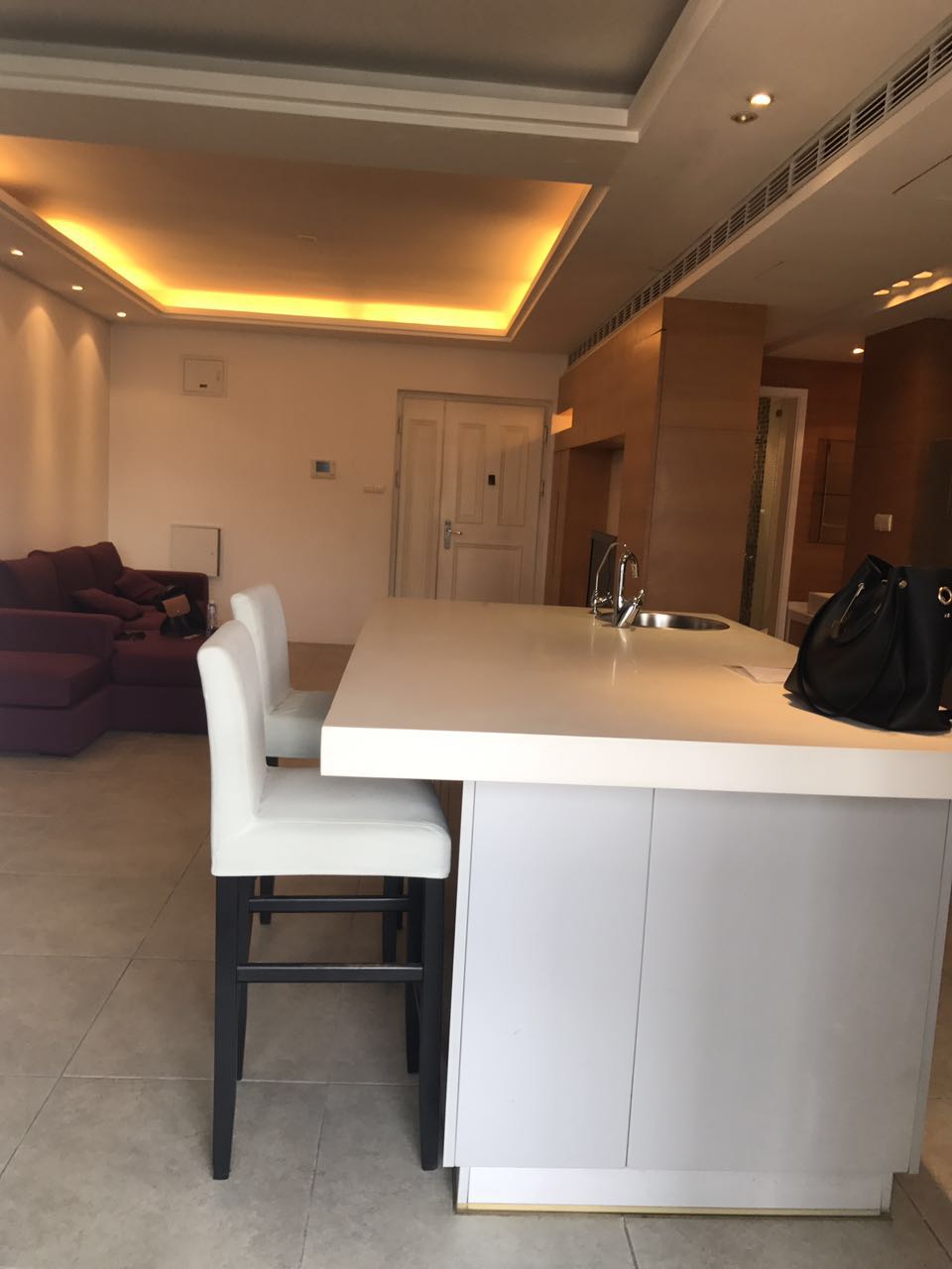  Recent 2BR Apartment with Island Kitchen in Jing