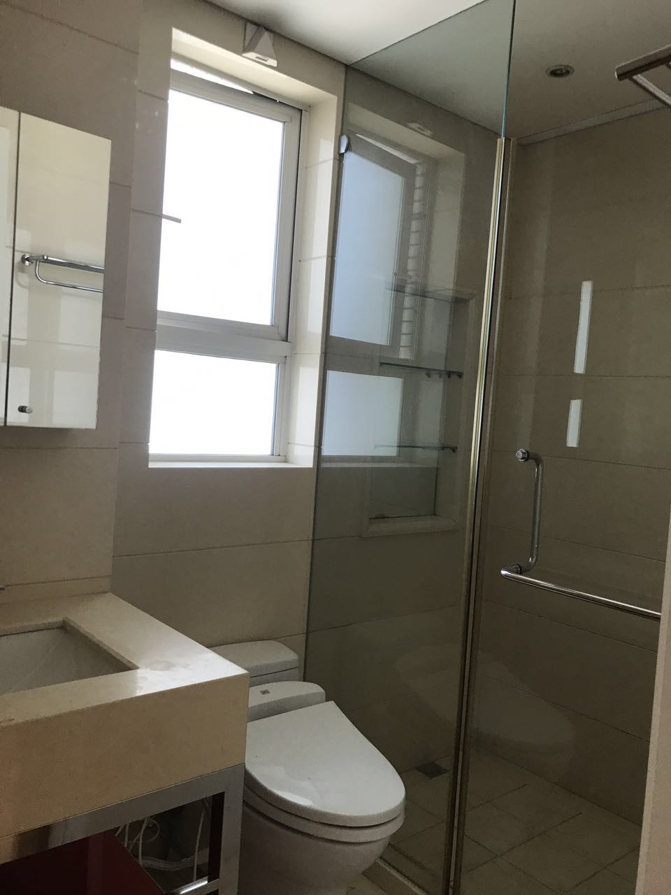  Recent 2BR Apartment with Island Kitchen in Jing