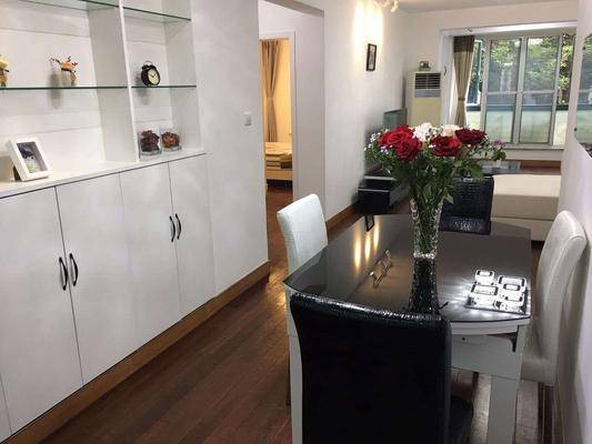  Well-Priced Newly Renovated Apartment in Jing