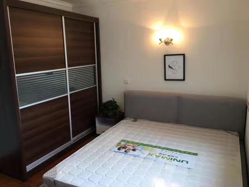 rent 3 bedrooms apartment in shanghai downtown Well Priced 3 Bedrooms Apartment in the Downtown of Shanghai