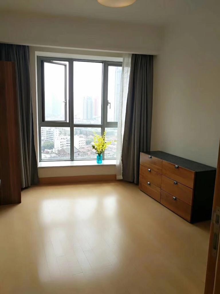 rent flat in west nanjing road Elegant Two Bedrooms Apartment in the Center of West Nanjing Road