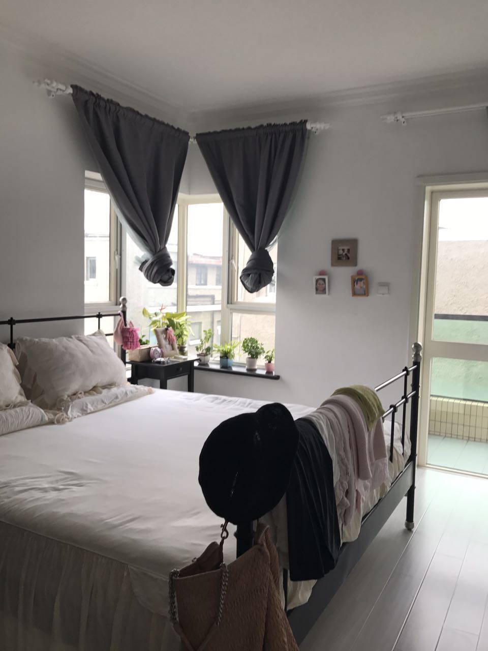 rent apartment in the french concession of Shanghai Fully Furnished Apartment in a Complex with Club House in the French Concession