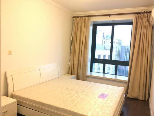 rent 3 bedrooms apartment Shanghai Xujiahui: Nice 3 BR Apartment below the Market Price