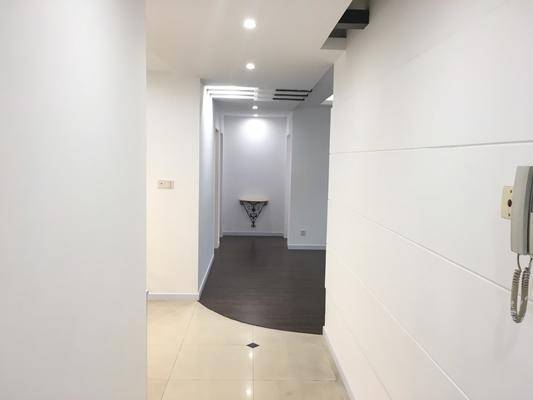 rent 3 bedrooms apartment in Xujiahui Shanghai Xujiahui: Nice 3 BR Apartment below the Market Price