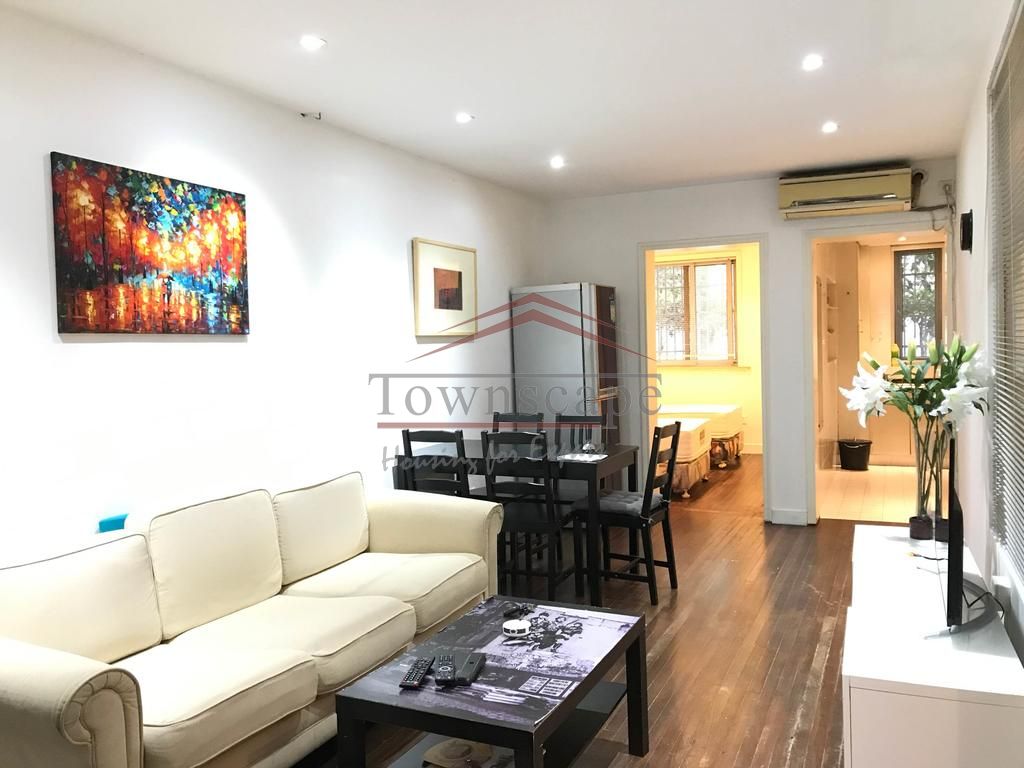  Cozy Old Apartment with Garden for Rent in Former French Concession