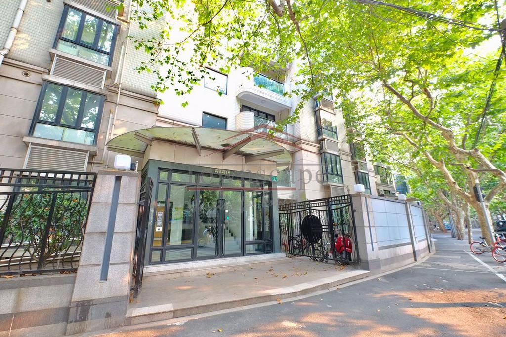  Superb 3BR Apartment in Former French Concession