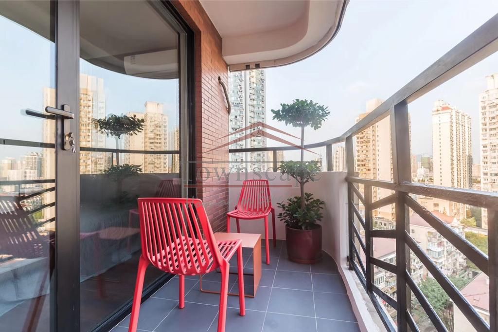  Outstanding 2.5BR Apartment for Rent in Xintiandi