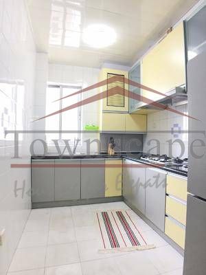  Bright 2BR Apartment at Jingan Temple